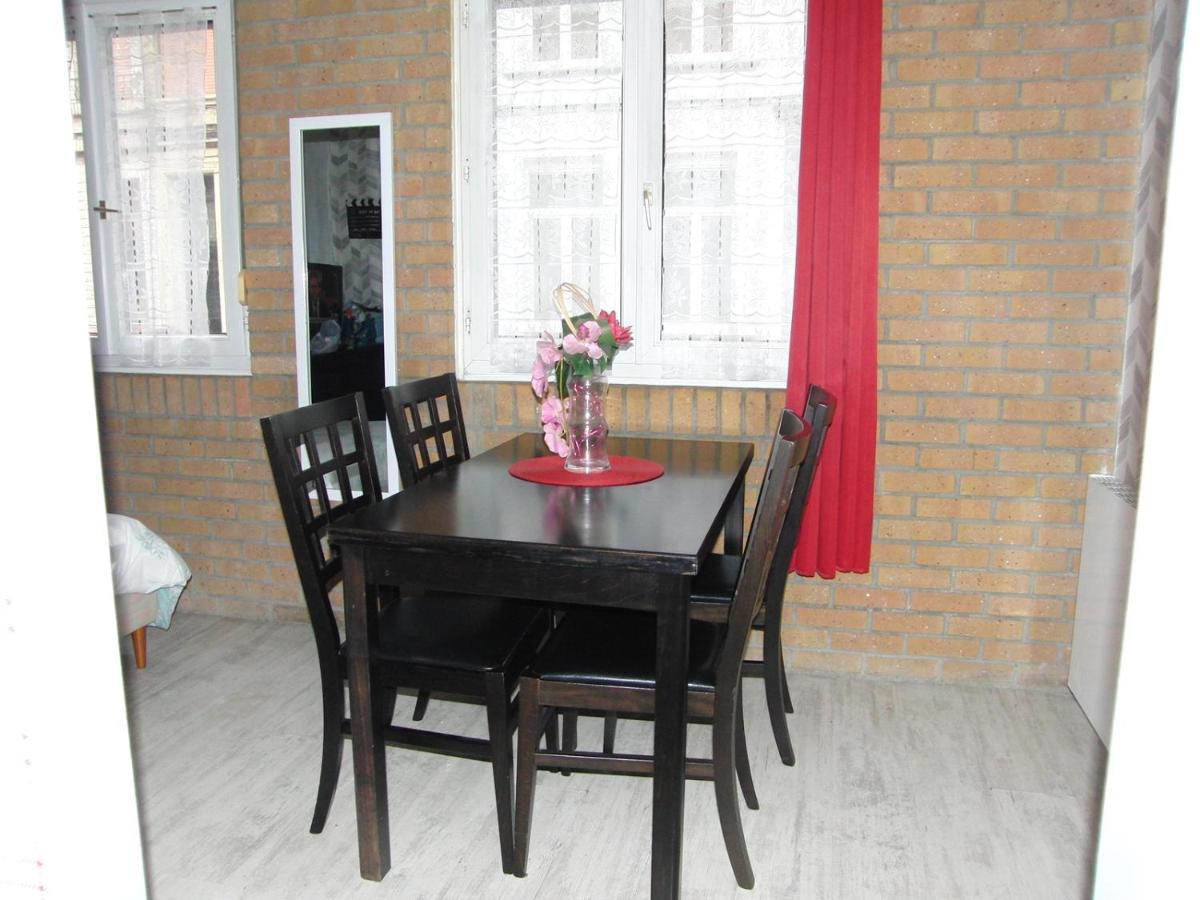 Une Petite Halte Apartment Кале Екстериор снимка